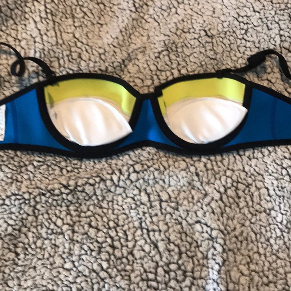 Bikini Top - Picture 2 of 2